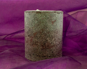 Royal aroma of the wilderness - hand crafted huckleberry candle
